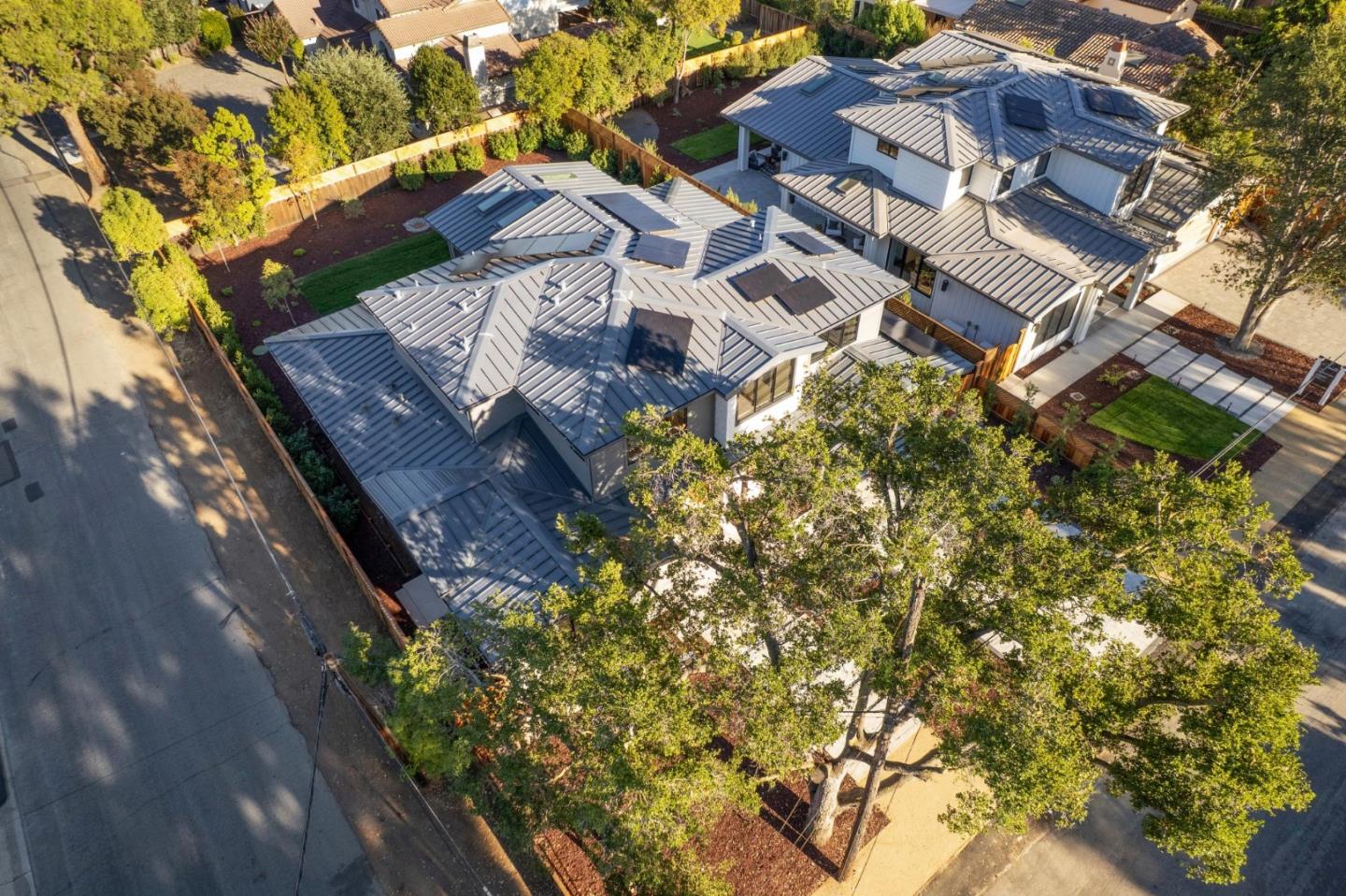 Detail Gallery Image 82 of 86 For 589 Cherry Ave, Los Altos,  CA 94022 - 5 Beds | 5/1 Baths