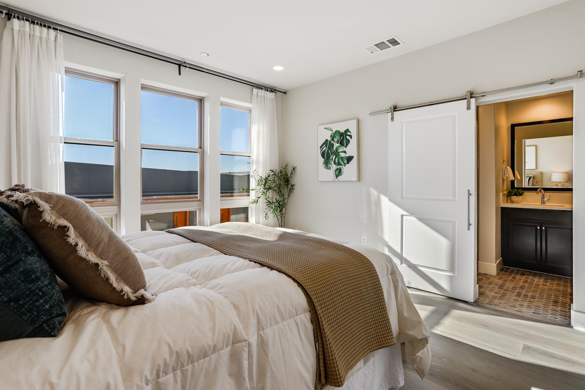 Detail Gallery Image 16 of 28 For 1777 Hazelnut Ln, Milpitas,  CA 95035 - 3 Beds | 3/1 Baths