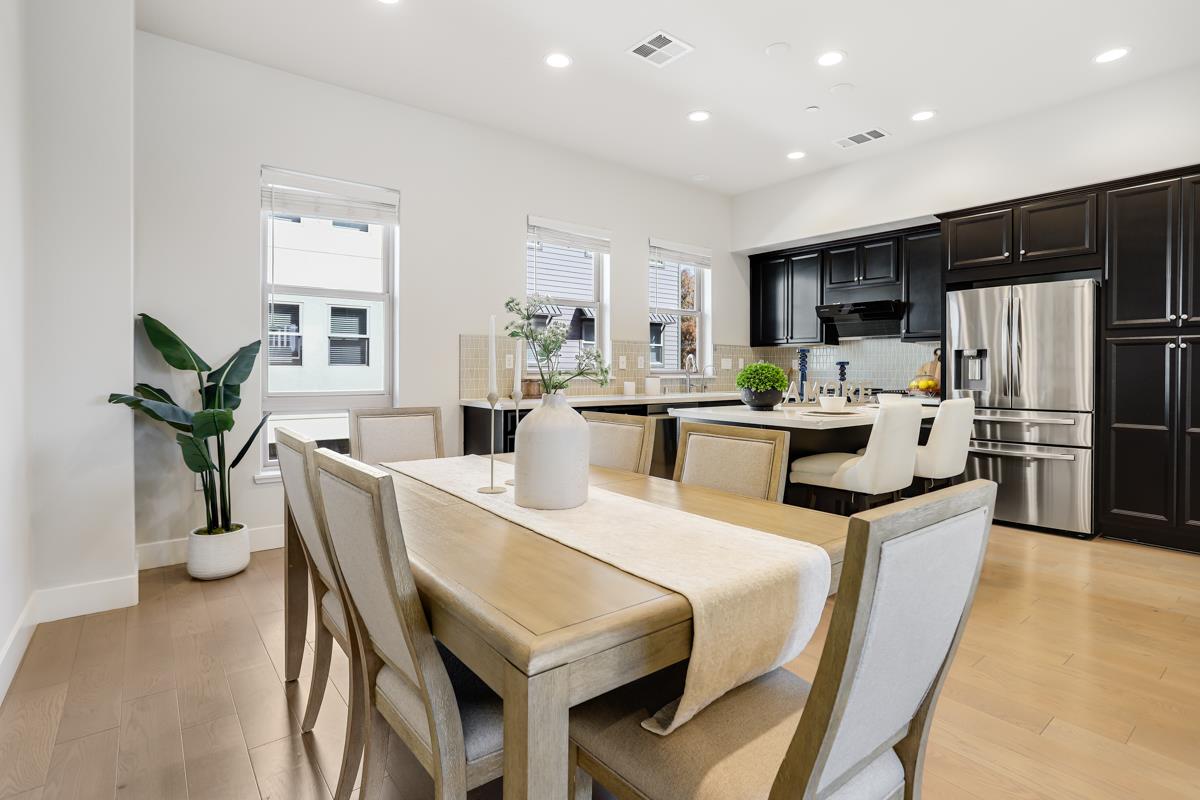 Detail Gallery Image 6 of 28 For 1777 Hazelnut Ln, Milpitas,  CA 95035 - 3 Beds | 3/1 Baths