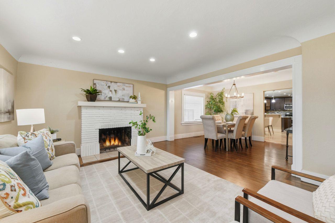 Front Image Thumbnail for ML82021968