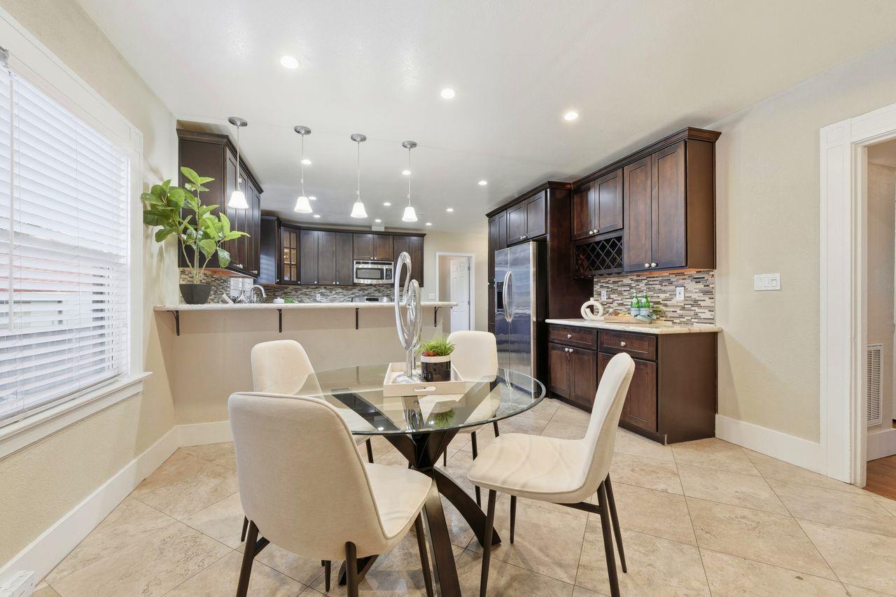 Detail Gallery Image 10 of 27 For 747 Coe Ave, San Jose,  CA 95125 - 4 Beds | 3 Baths