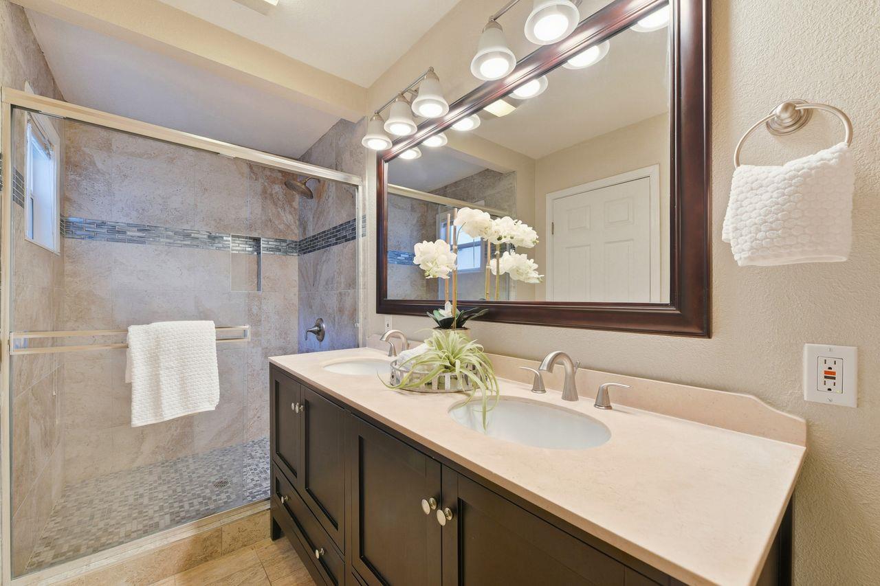 Detail Gallery Image 14 of 27 For 747 Coe Ave, San Jose,  CA 95125 - 4 Beds | 3 Baths