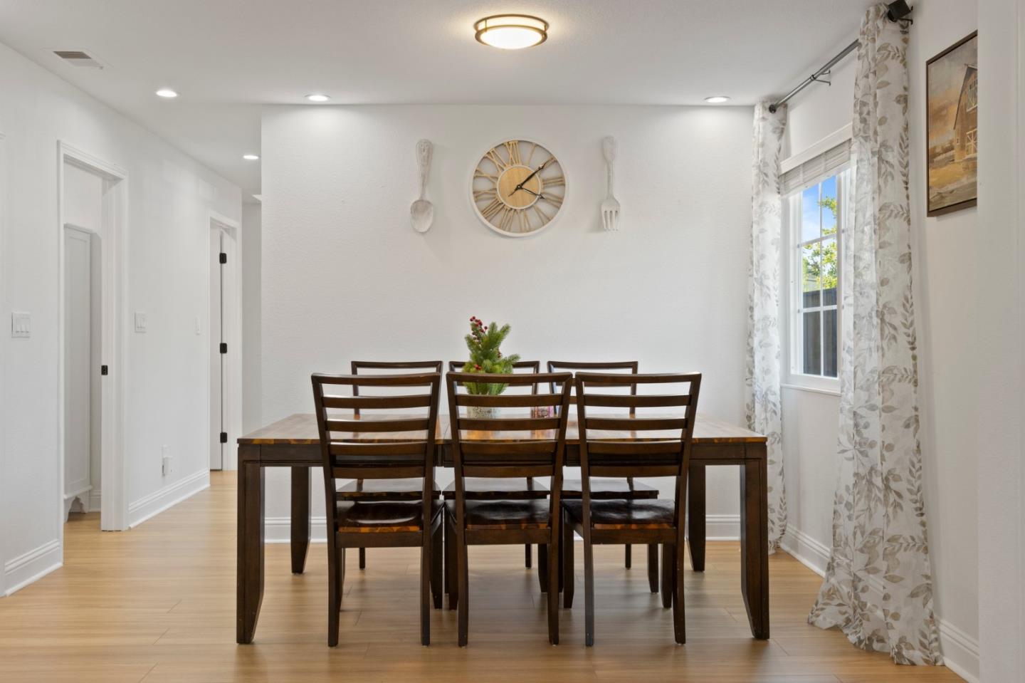 Detail Gallery Image 12 of 49 For 4480 Norocco Cir, Fremont,  CA 94555 - 3 Beds | 2 Baths