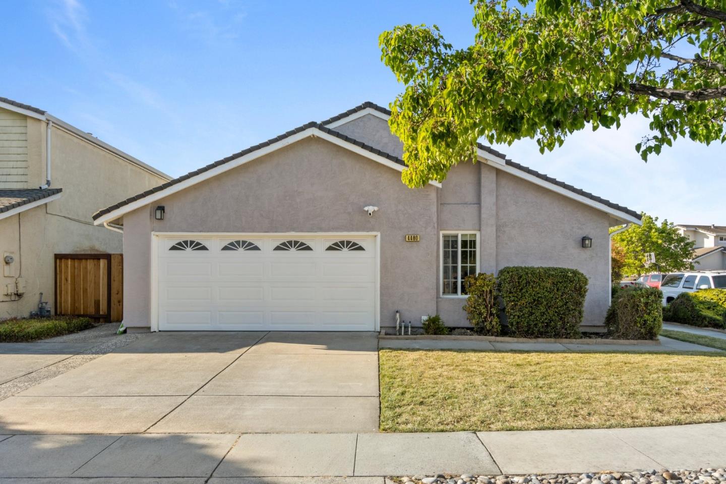 Detail Gallery Image 3 of 49 For 4480 Norocco Cir, Fremont,  CA 94555 - 3 Beds | 2 Baths