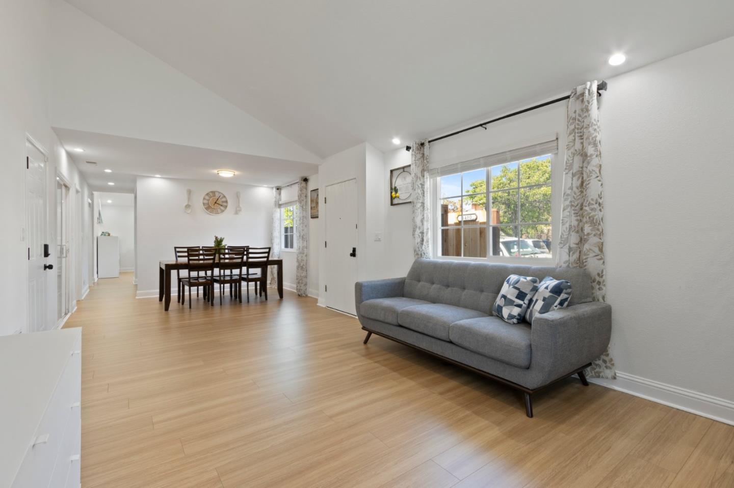 Detail Gallery Image 8 of 49 For 4480 Norocco Cir, Fremont,  CA 94555 - 3 Beds | 2 Baths