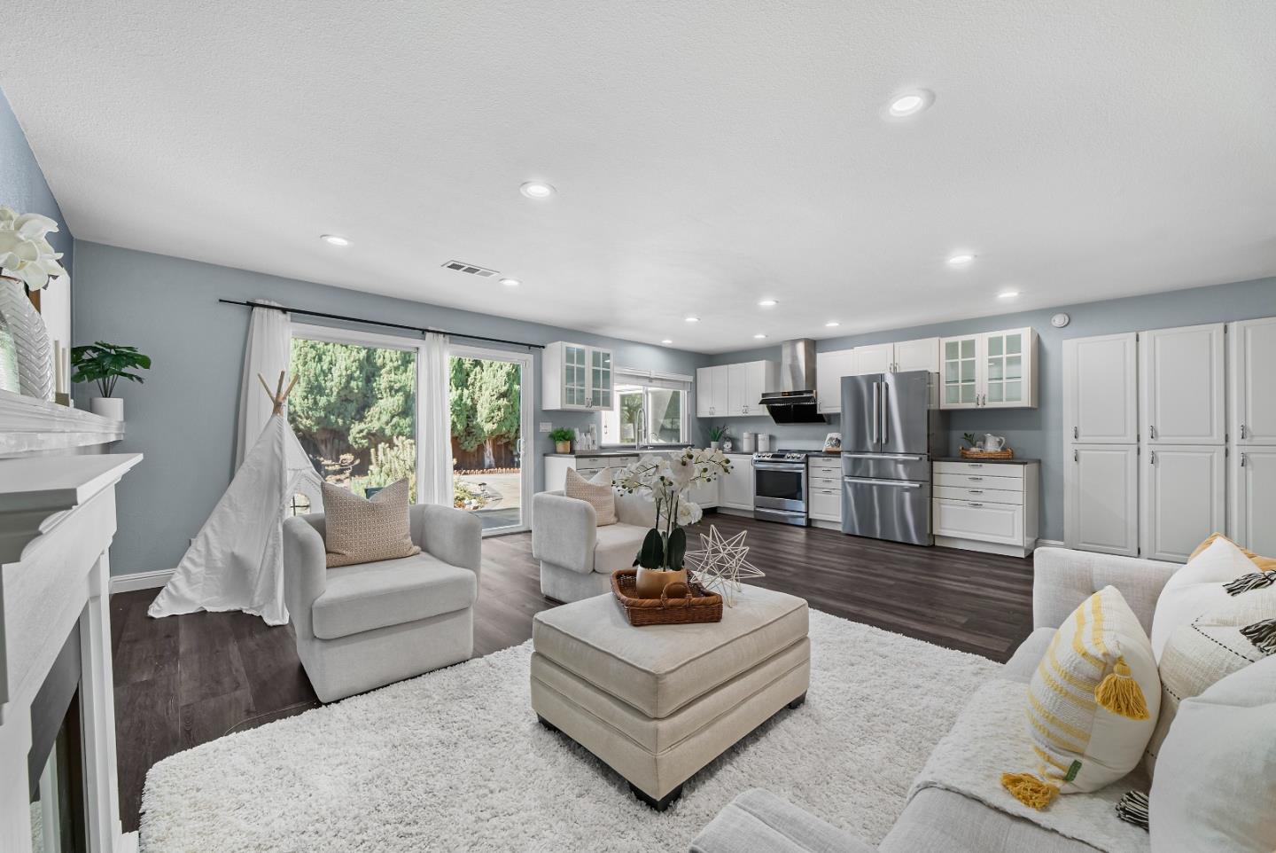 Detail Gallery Image 12 of 46 For 1049 Branbury Way, San Jose,  CA 95133 - 4 Beds | 2 Baths