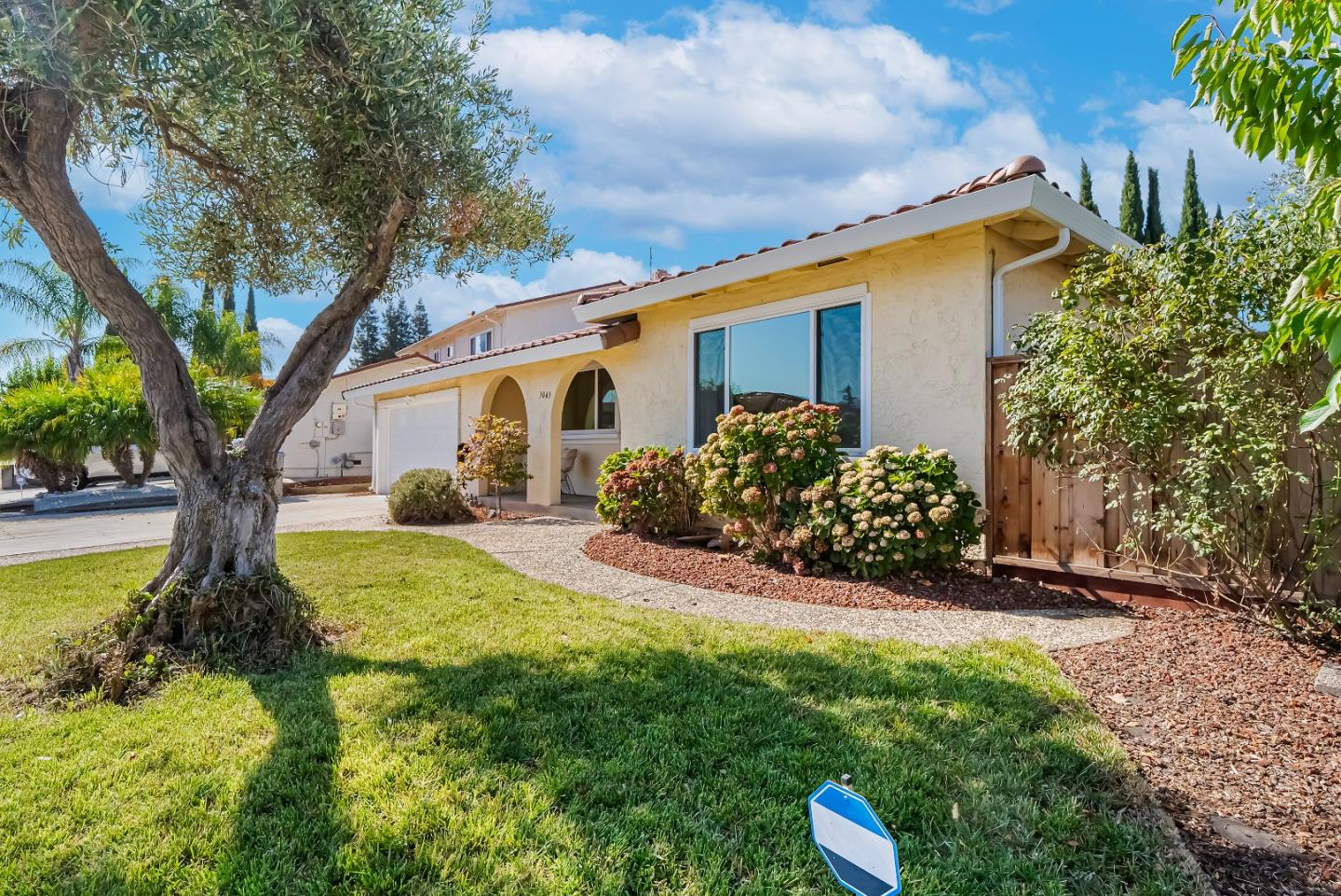 Detail Gallery Image 40 of 46 For 1049 Branbury Way, San Jose,  CA 95133 - 4 Beds | 2 Baths