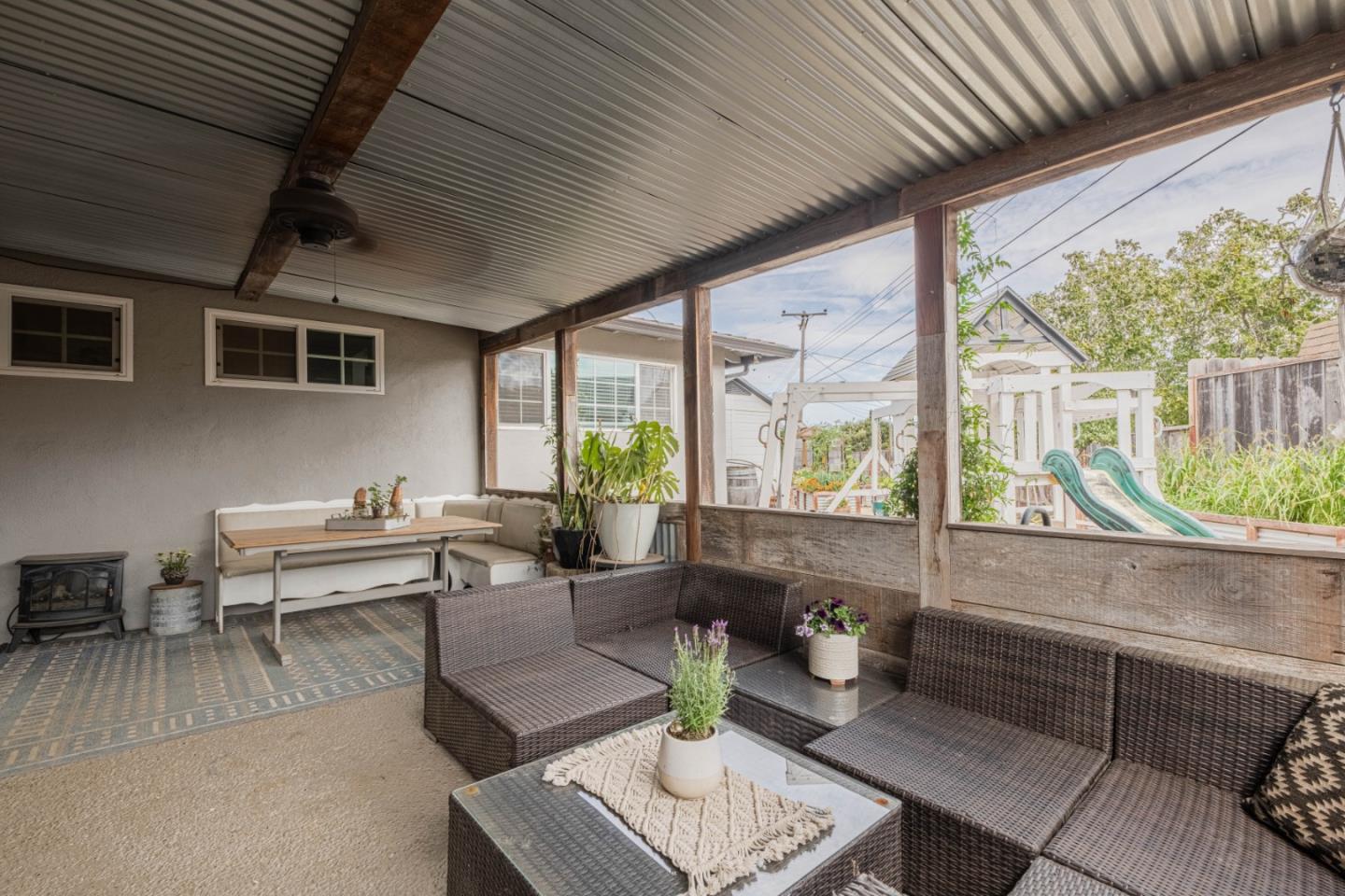 Detail Gallery Image 18 of 44 For 17045 Nina Ct, Salinas,  CA 93908 - 3 Beds | 2 Baths