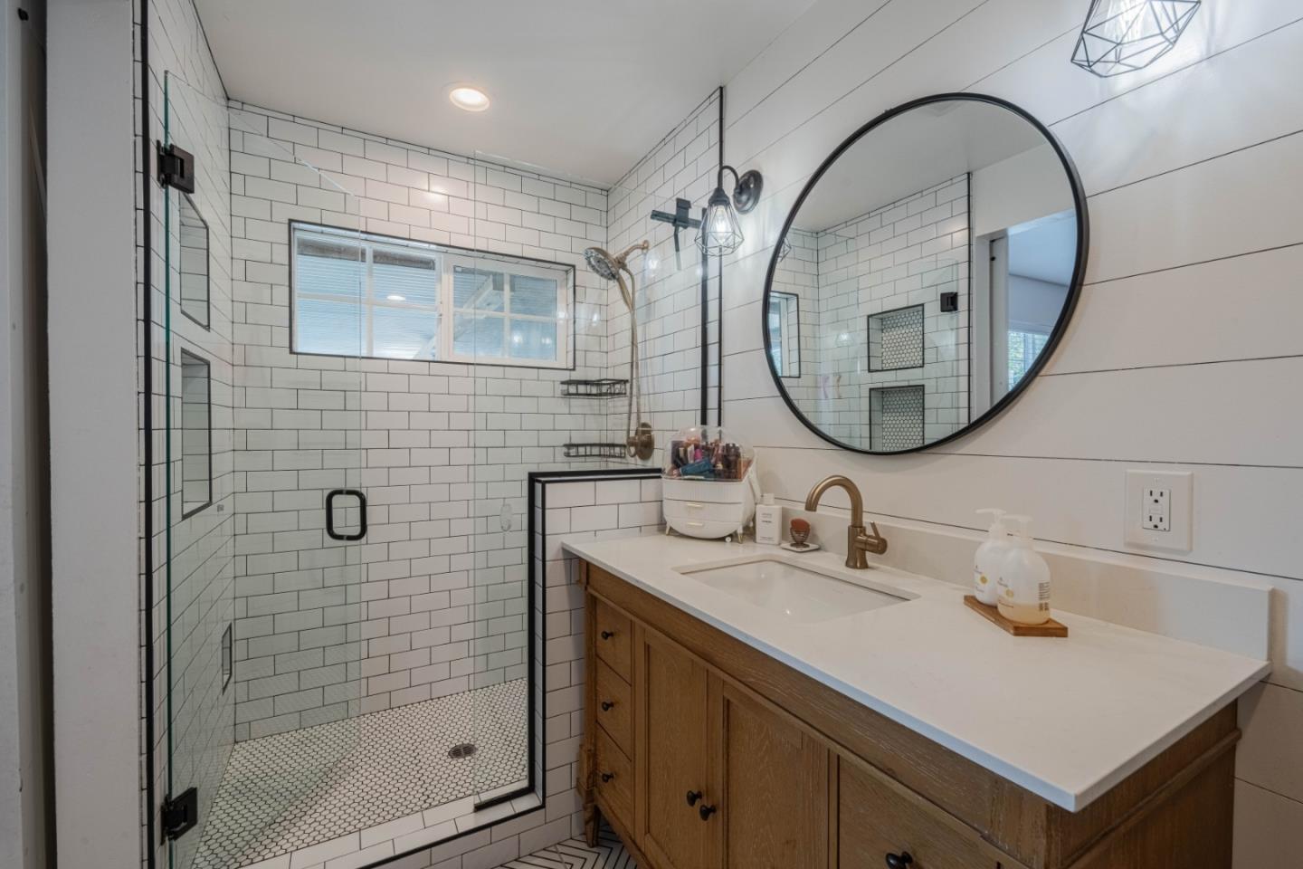 Detail Gallery Image 25 of 44 For 17045 Nina Ct, Salinas,  CA 93908 - 3 Beds | 2 Baths
