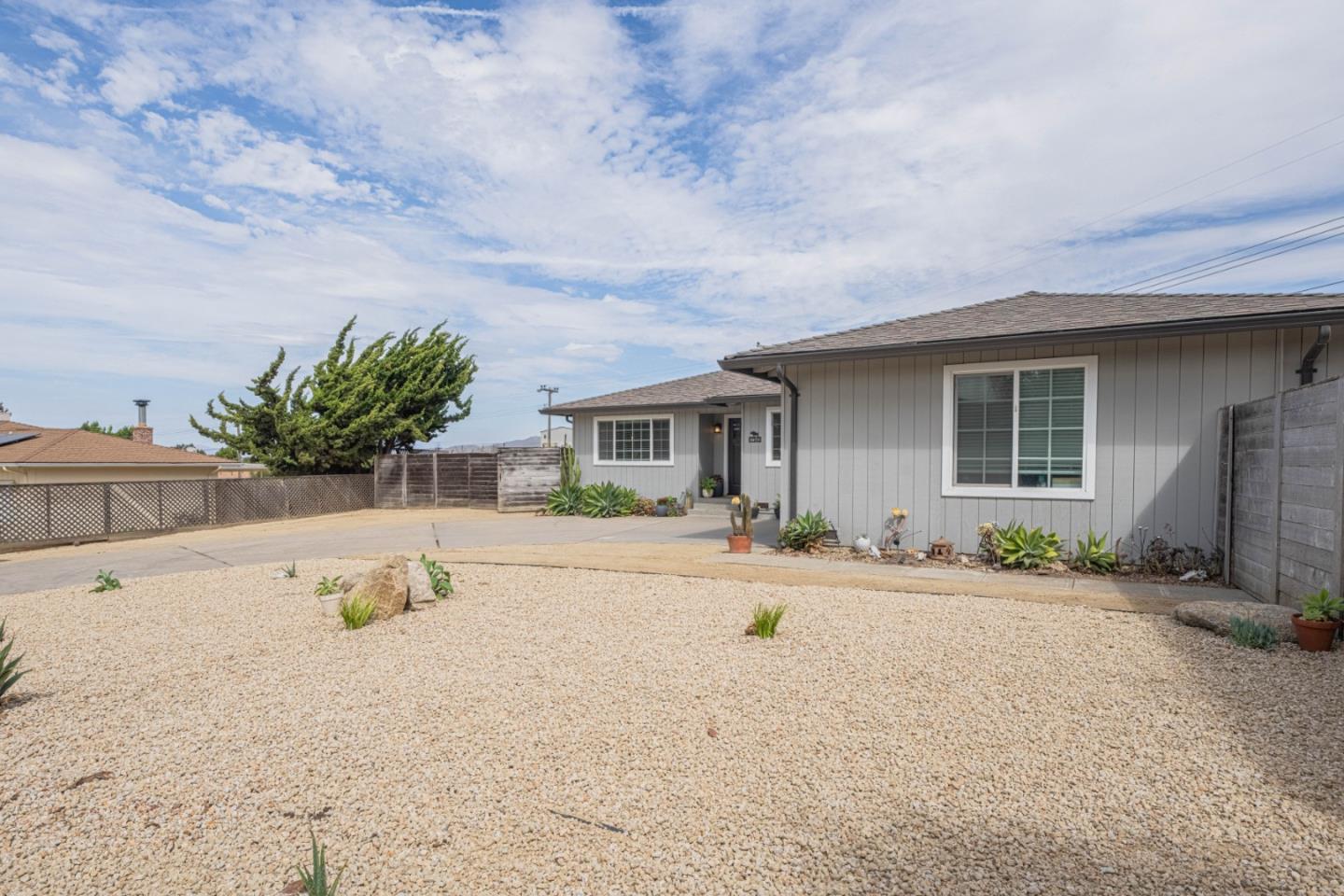Detail Gallery Image 3 of 44 For 17045 Nina Ct, Salinas,  CA 93908 - 3 Beds | 2 Baths
