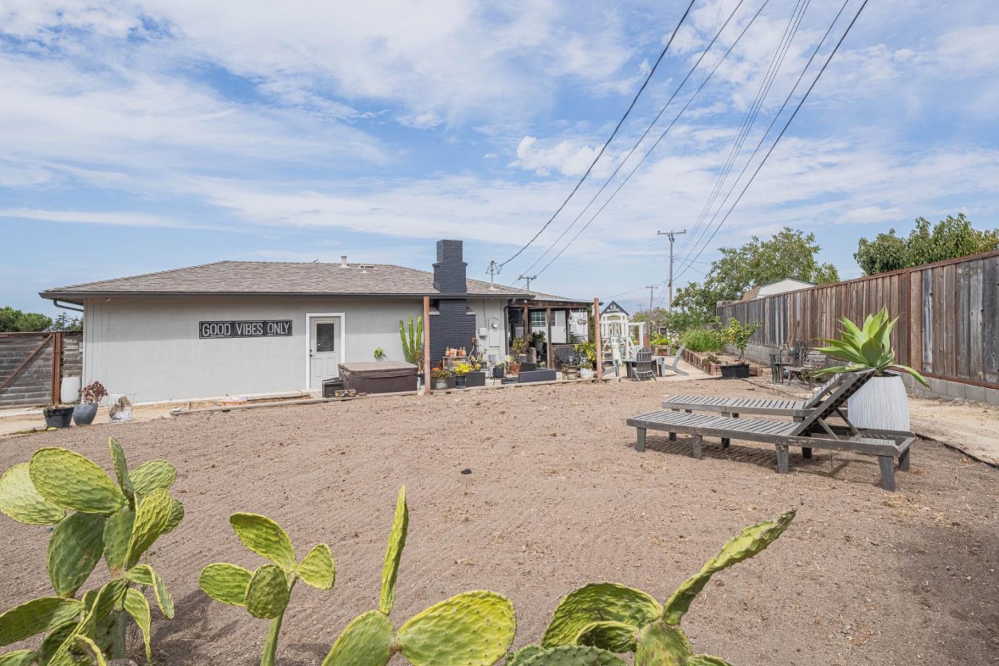 Detail Gallery Image 34 of 44 For 17045 Nina Ct, Salinas,  CA 93908 - 3 Beds | 2 Baths