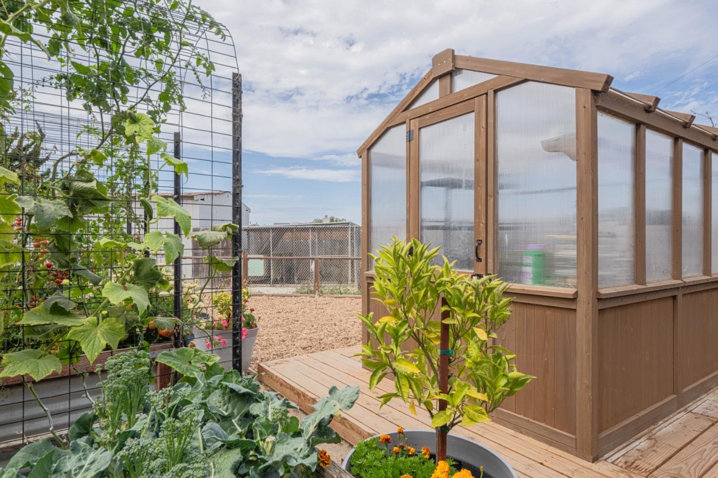 Detail Gallery Image 36 of 44 For 17045 Nina Ct, Salinas,  CA 93908 - 3 Beds | 2 Baths