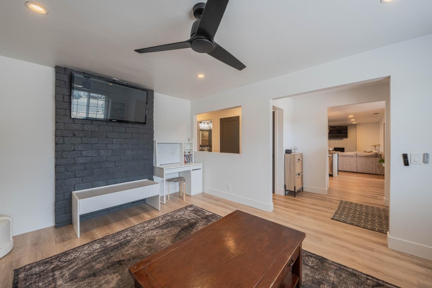 Detail Gallery Image 8 of 44 For 17045 Nina Ct, Salinas,  CA 93908 - 3 Beds | 2 Baths