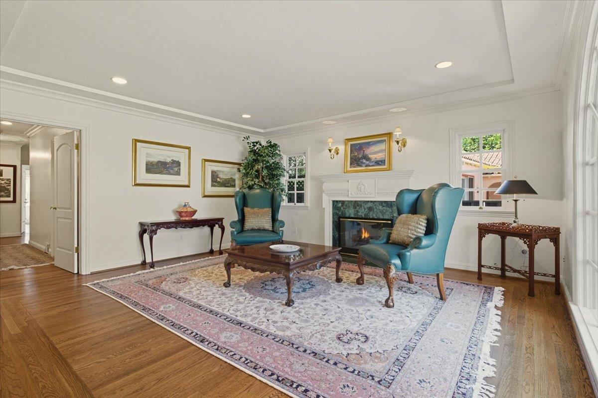 Detail Gallery Image 2 of 48 For 883 Riverside Dr, San Jose,  CA 95125 - 5 Beds | 3 Baths