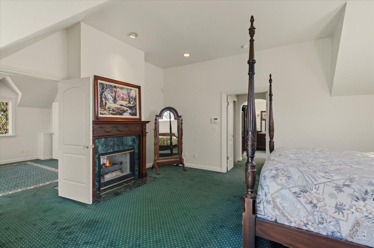 Detail Gallery Image 27 of 48 For 883 Riverside Dr, San Jose,  CA 95125 - 5 Beds | 3 Baths