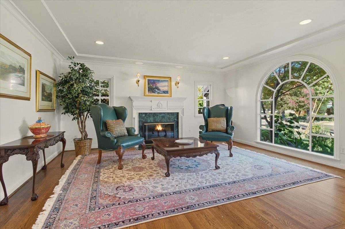Detail Gallery Image 3 of 48 For 883 Riverside Dr, San Jose,  CA 95125 - 5 Beds | 3 Baths