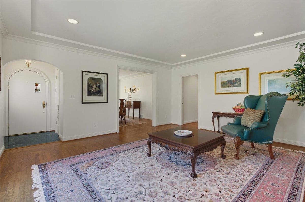 Detail Gallery Image 5 of 48 For 883 Riverside Dr, San Jose,  CA 95125 - 5 Beds | 3 Baths