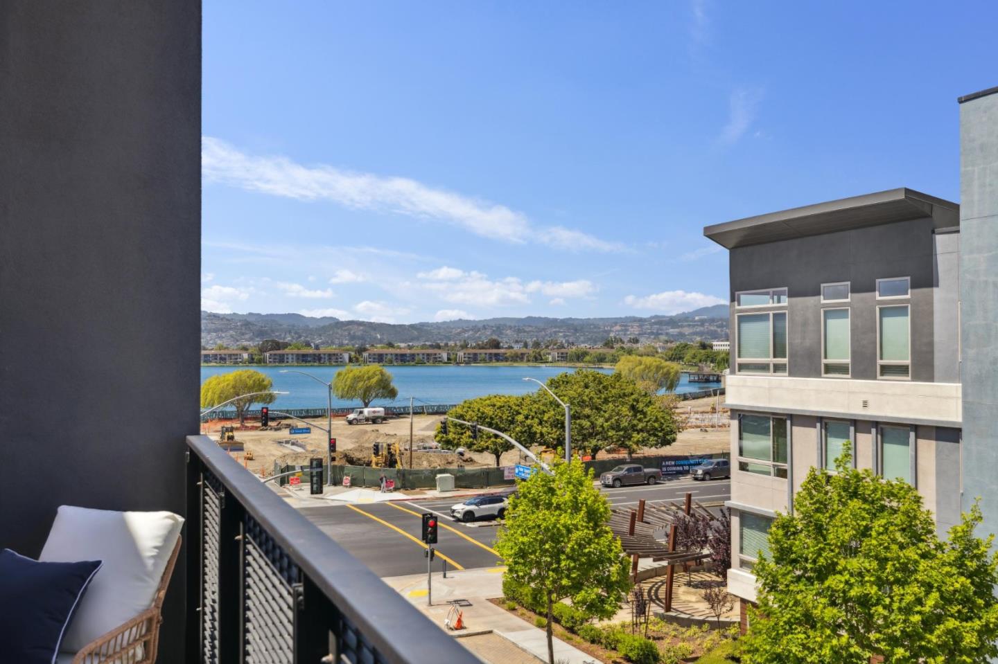 Detail Gallery Image 15 of 36 For 1028 Foster Square Ln #404,  Foster City,  CA 94404 - 3 Beds | 2 Baths