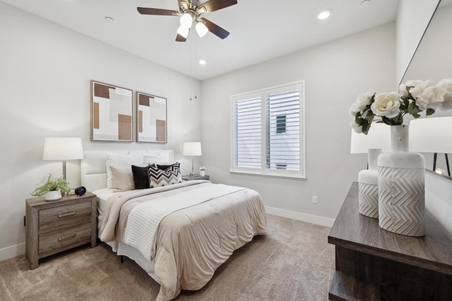 Detail Gallery Image 17 of 36 For 1028 Foster Square Ln #404,  Foster City,  CA 94404 - 3 Beds | 2 Baths