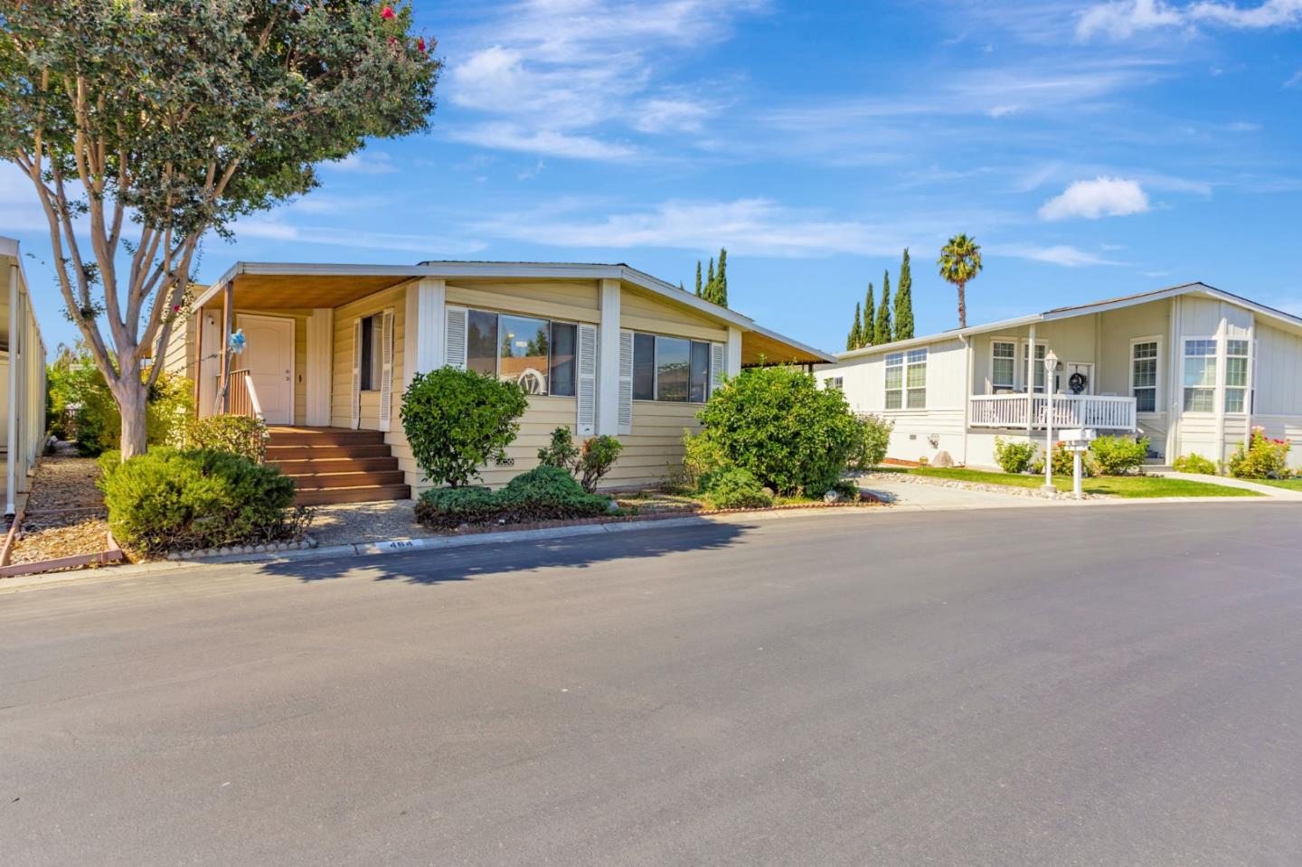 Detail Gallery Image 3 of 30 For 464 Mill Pond Dr #464,  San Jose,  CA 95125 - 3 Beds | 3 Baths