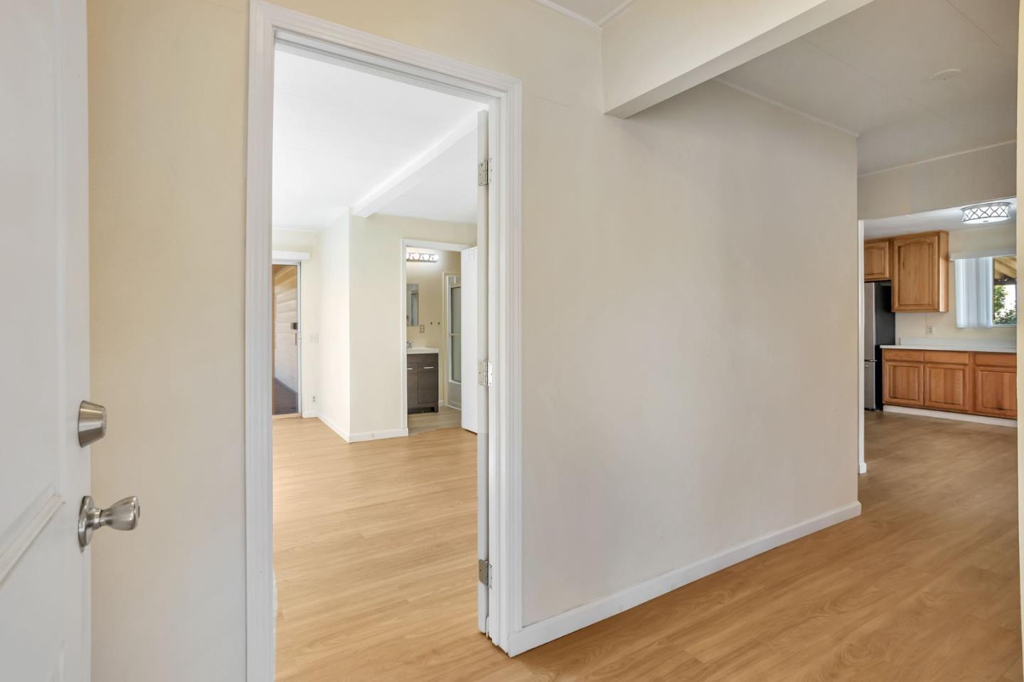 Detail Gallery Image 5 of 30 For 464 Mill Pond Dr #464,  San Jose,  CA 95125 - 3 Beds | 3 Baths