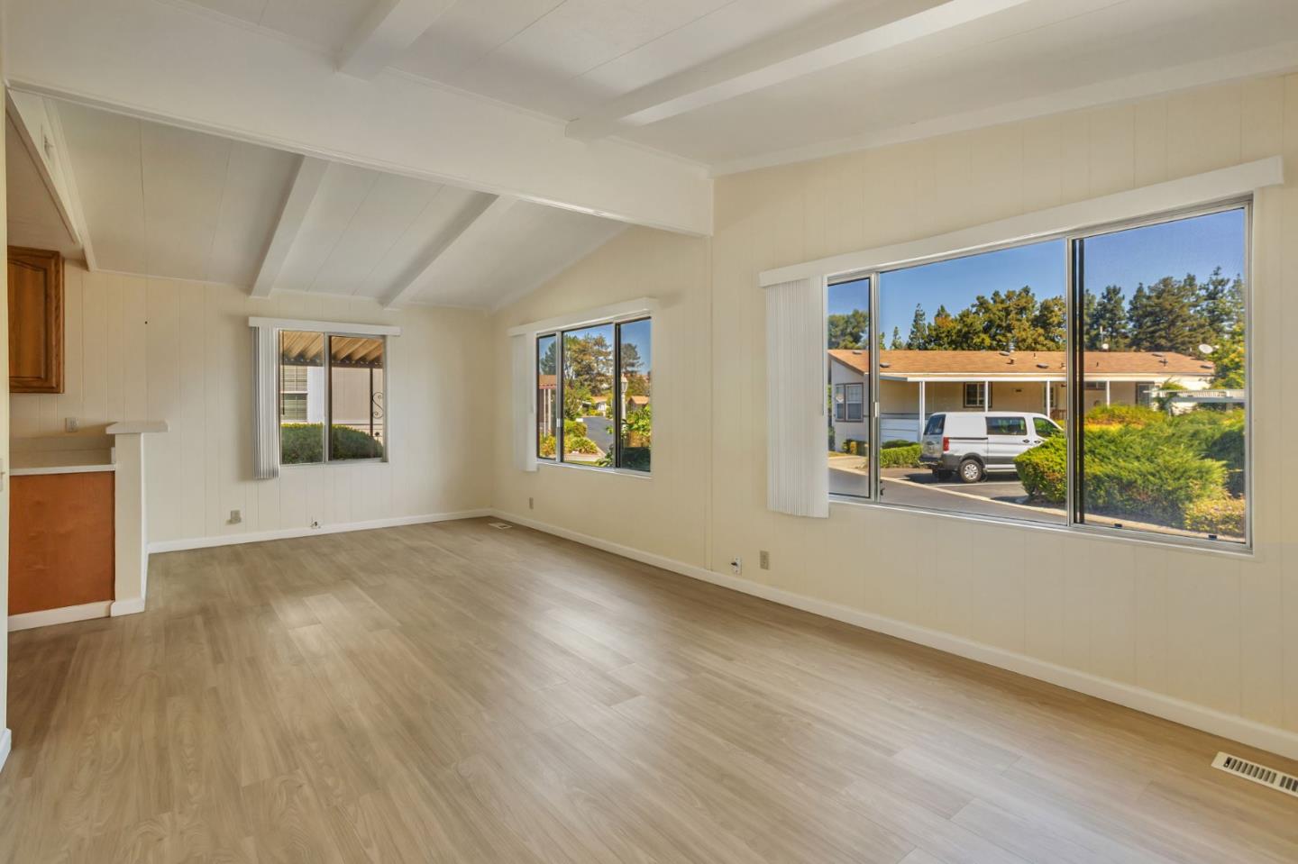 Detail Gallery Image 7 of 30 For 464 Mill Pond Dr #464,  San Jose,  CA 95125 - 3 Beds | 3 Baths