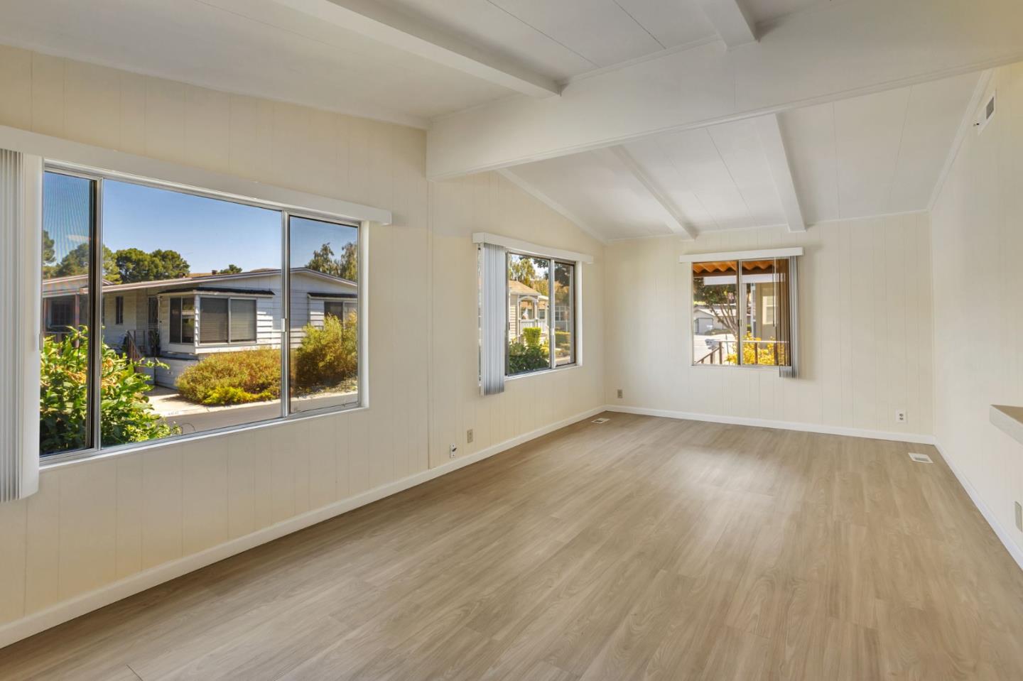 Detail Gallery Image 8 of 30 For 464 Mill Pond Dr #464,  San Jose,  CA 95125 - 3 Beds | 3 Baths