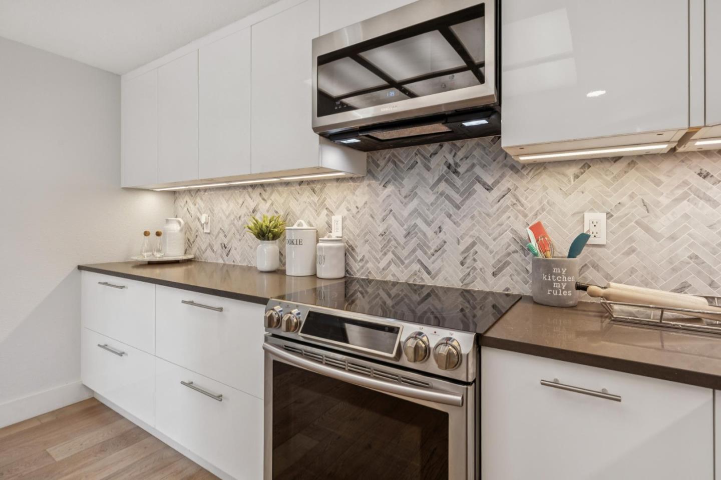 Detail Gallery Image 31 of 73 For 202 Commons Ln, Foster City,  CA 94404 - 2 Beds | 2/1 Baths