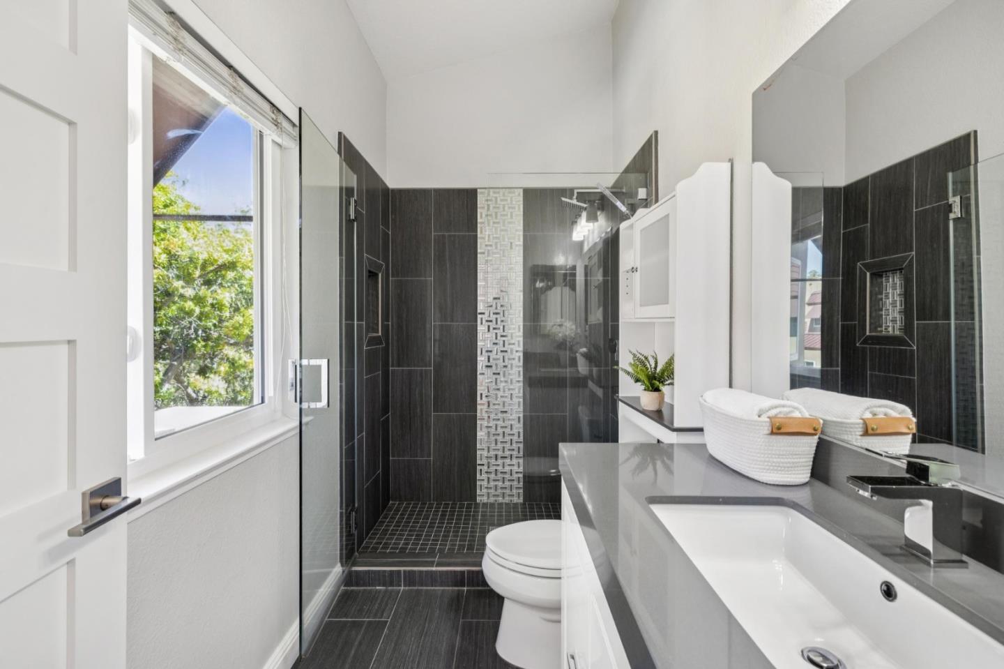 Detail Gallery Image 55 of 73 For 202 Commons Ln, Foster City,  CA 94404 - 2 Beds | 2/1 Baths