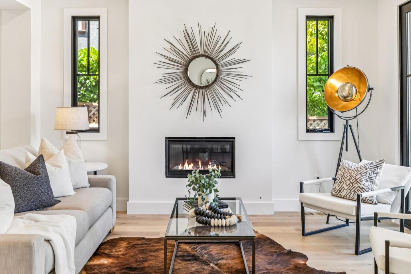 Detail Gallery Image 11 of 101 For 1425 Castillo Ave, Burlingame,  CA 94010 - 4 Beds | 4 Baths
