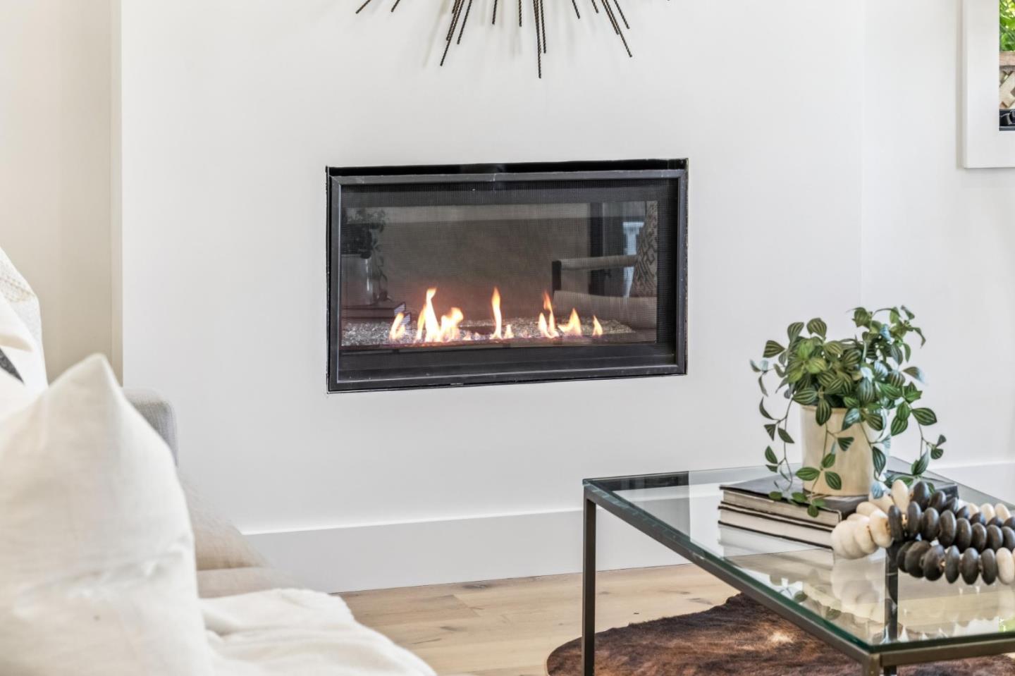 Detail Gallery Image 12 of 101 For 1425 Castillo Ave, Burlingame,  CA 94010 - 4 Beds | 4 Baths