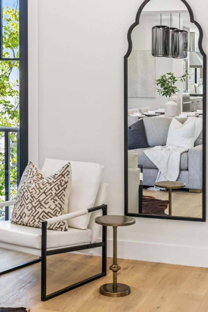 Detail Gallery Image 15 of 101 For 1425 Castillo Ave, Burlingame,  CA 94010 - 4 Beds | 4 Baths