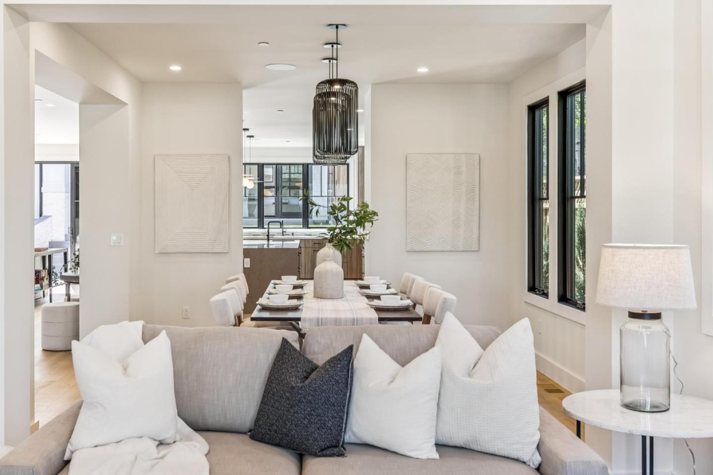 Detail Gallery Image 19 of 101 For 1425 Castillo Ave, Burlingame,  CA 94010 - 4 Beds | 4 Baths