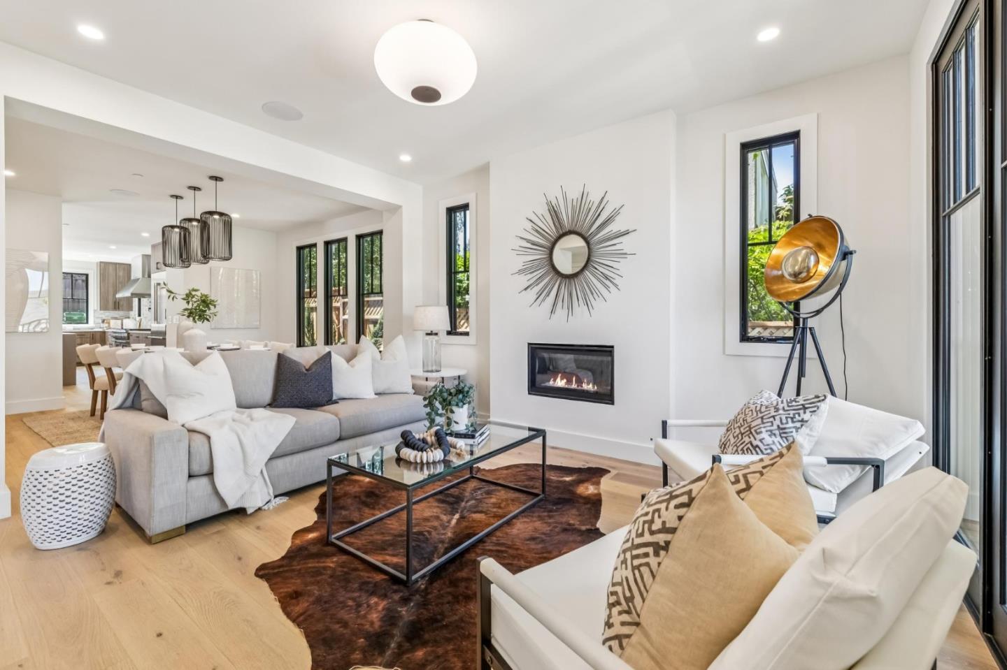 Detail Gallery Image 20 of 101 For 1425 Castillo Ave, Burlingame,  CA 94010 - 4 Beds | 4 Baths
