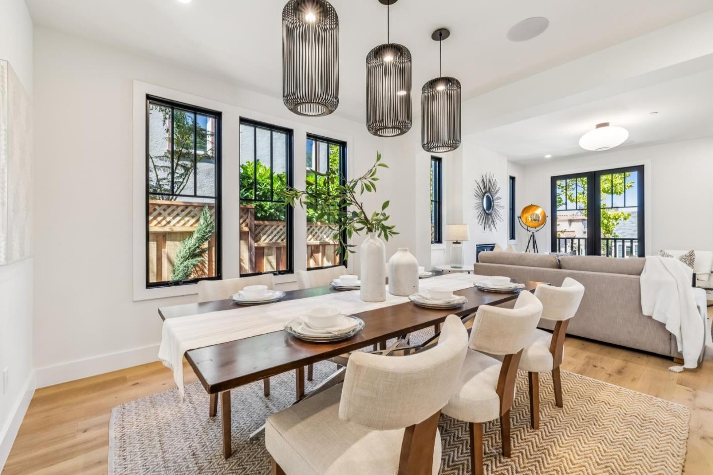 Detail Gallery Image 24 of 101 For 1425 Castillo Ave, Burlingame,  CA 94010 - 4 Beds | 4 Baths