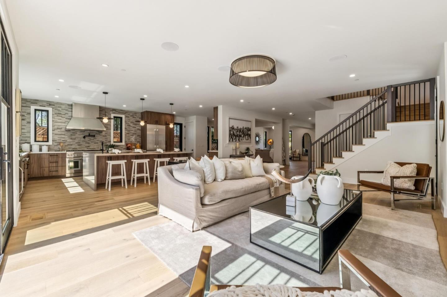 Detail Gallery Image 37 of 101 For 1425 Castillo Ave, Burlingame,  CA 94010 - 4 Beds | 4 Baths