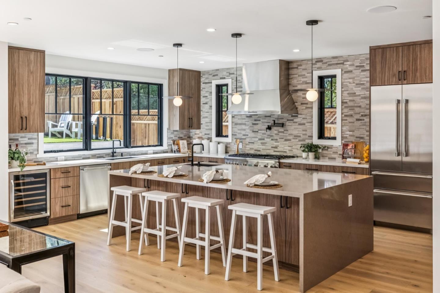 Detail Gallery Image 44 of 101 For 1425 Castillo Ave, Burlingame,  CA 94010 - 4 Beds | 4 Baths