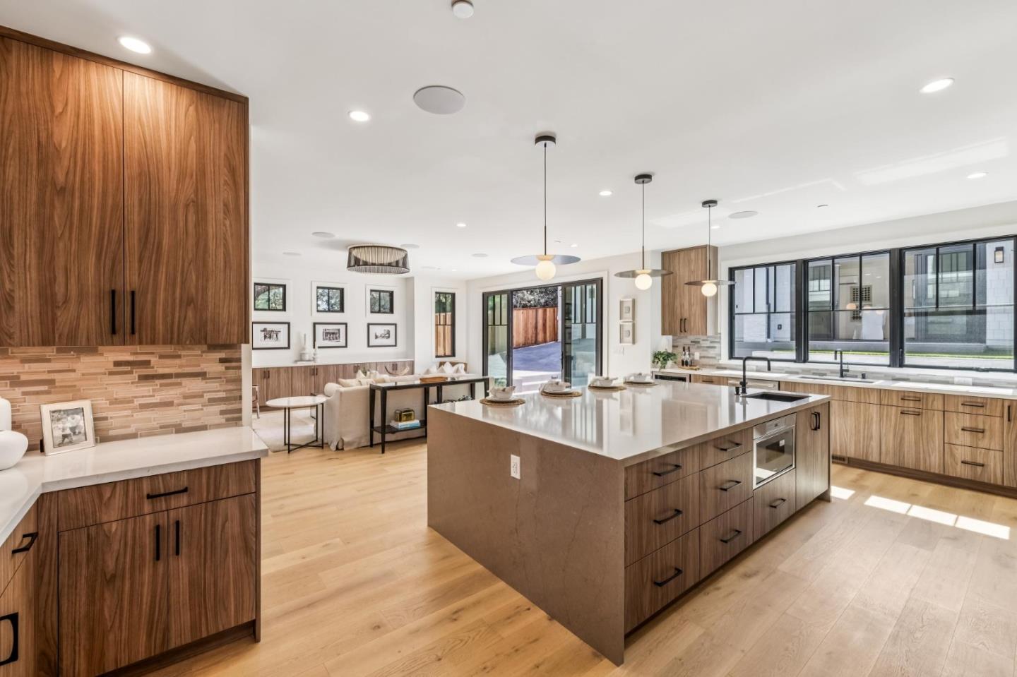 Detail Gallery Image 45 of 101 For 1425 Castillo Ave, Burlingame,  CA 94010 - 4 Beds | 4 Baths