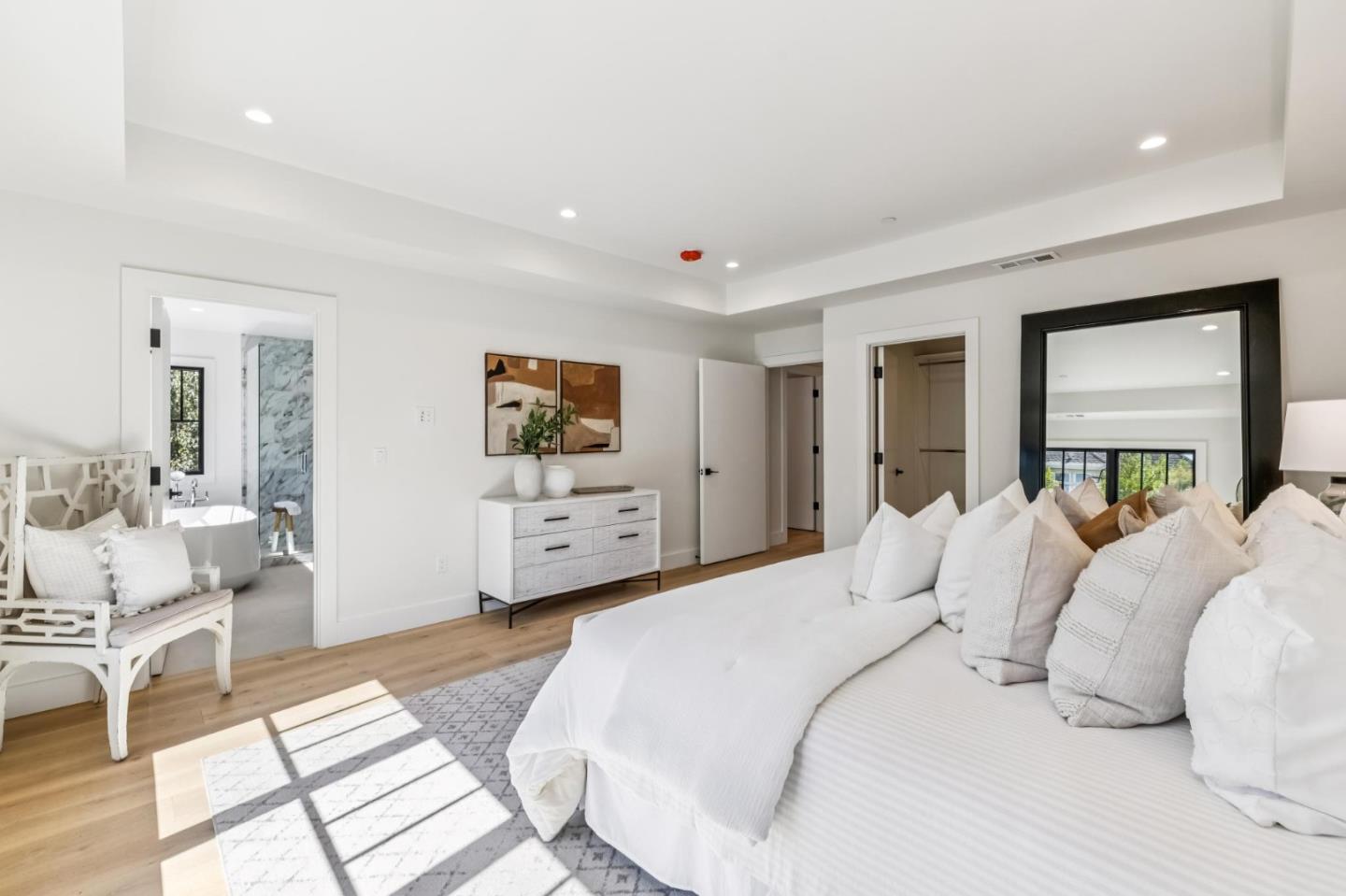 Detail Gallery Image 61 of 101 For 1425 Castillo Ave, Burlingame,  CA 94010 - 4 Beds | 4 Baths