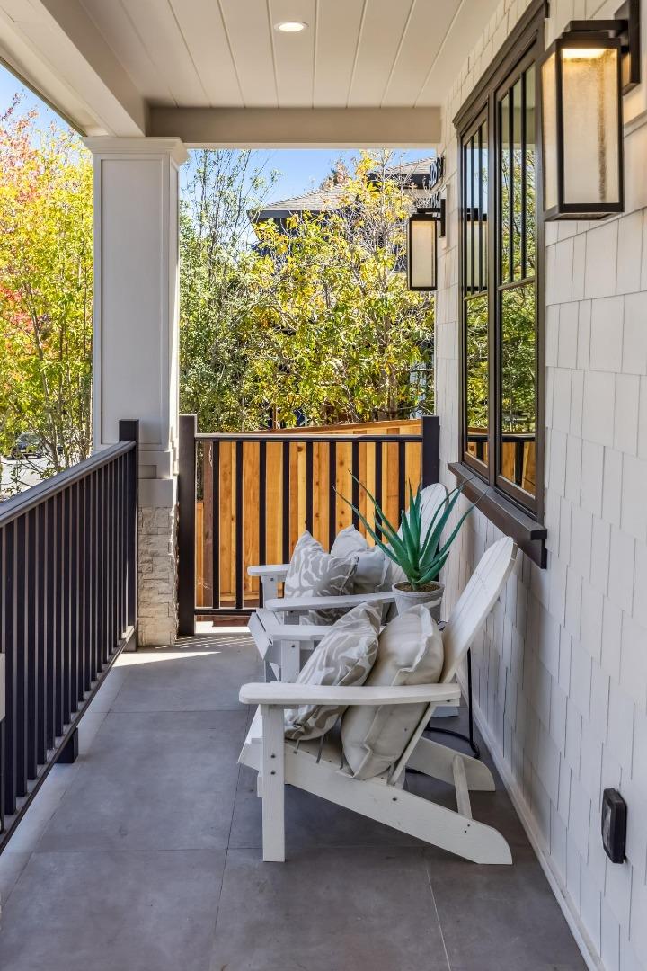 Detail Gallery Image 7 of 101 For 1425 Castillo Ave, Burlingame,  CA 94010 - 4 Beds | 4 Baths