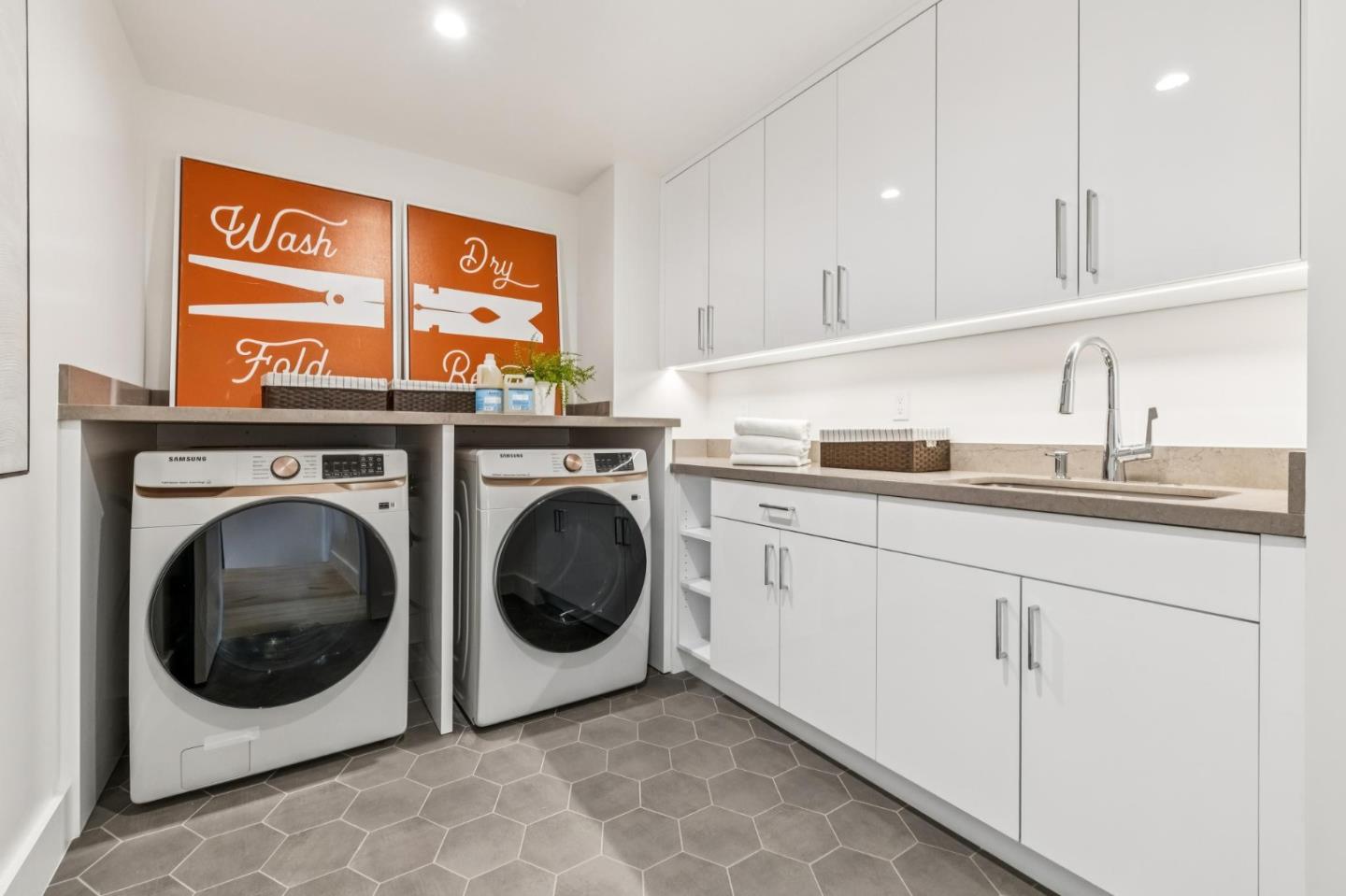 Detail Gallery Image 83 of 101 For 1425 Castillo Ave, Burlingame,  CA 94010 - 4 Beds | 4 Baths