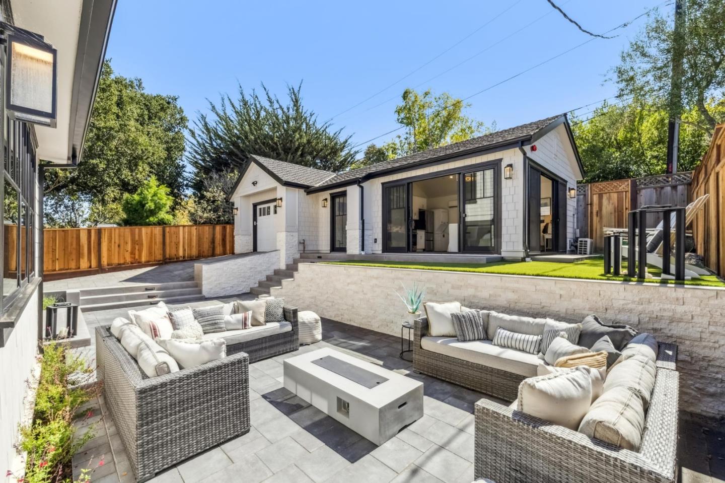Detail Gallery Image 92 of 101 For 1425 Castillo Ave, Burlingame,  CA 94010 - 4 Beds | 4 Baths