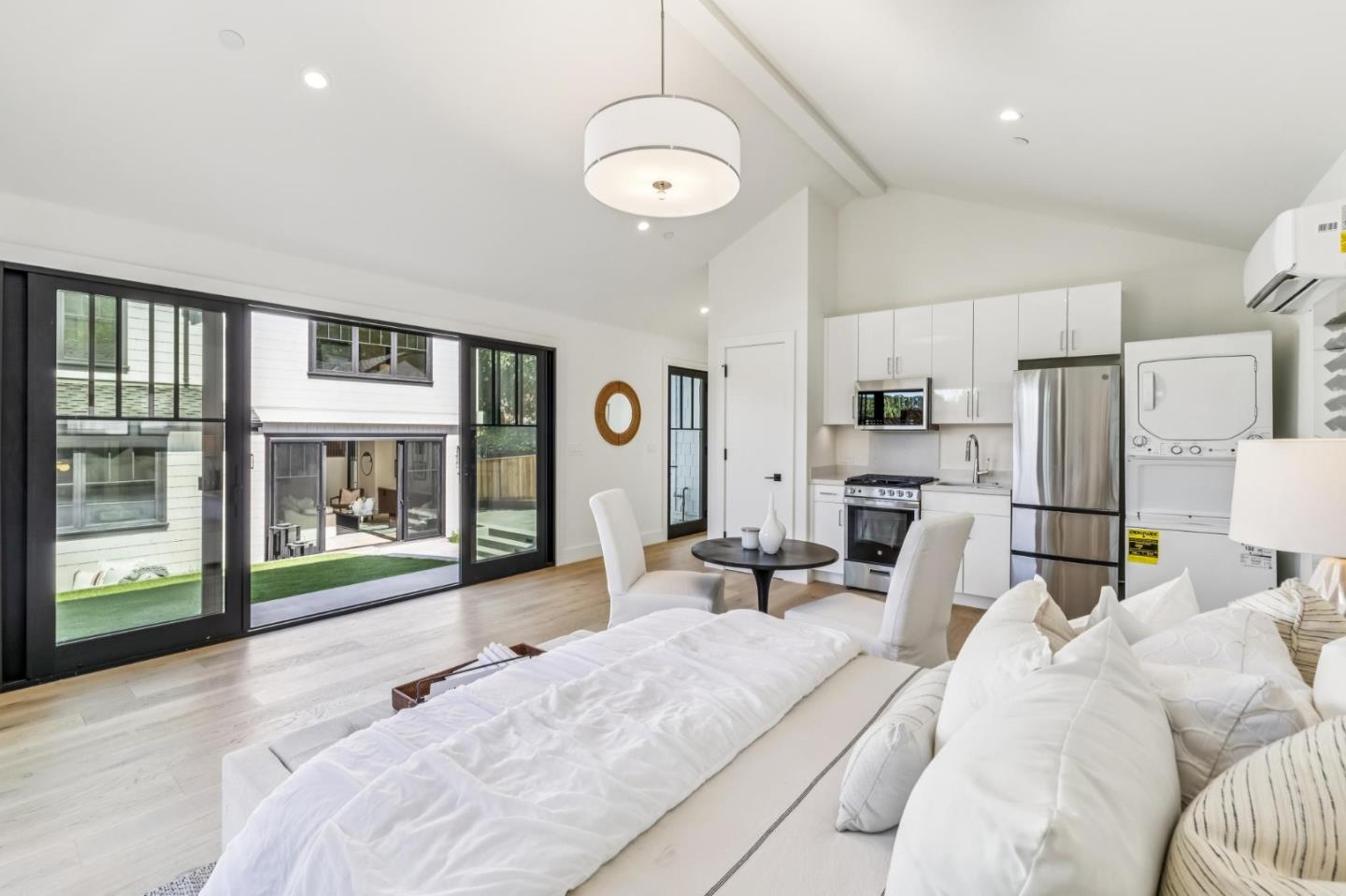 Detail Gallery Image 96 of 101 For 1425 Castillo Ave, Burlingame,  CA 94010 - 4 Beds | 4 Baths