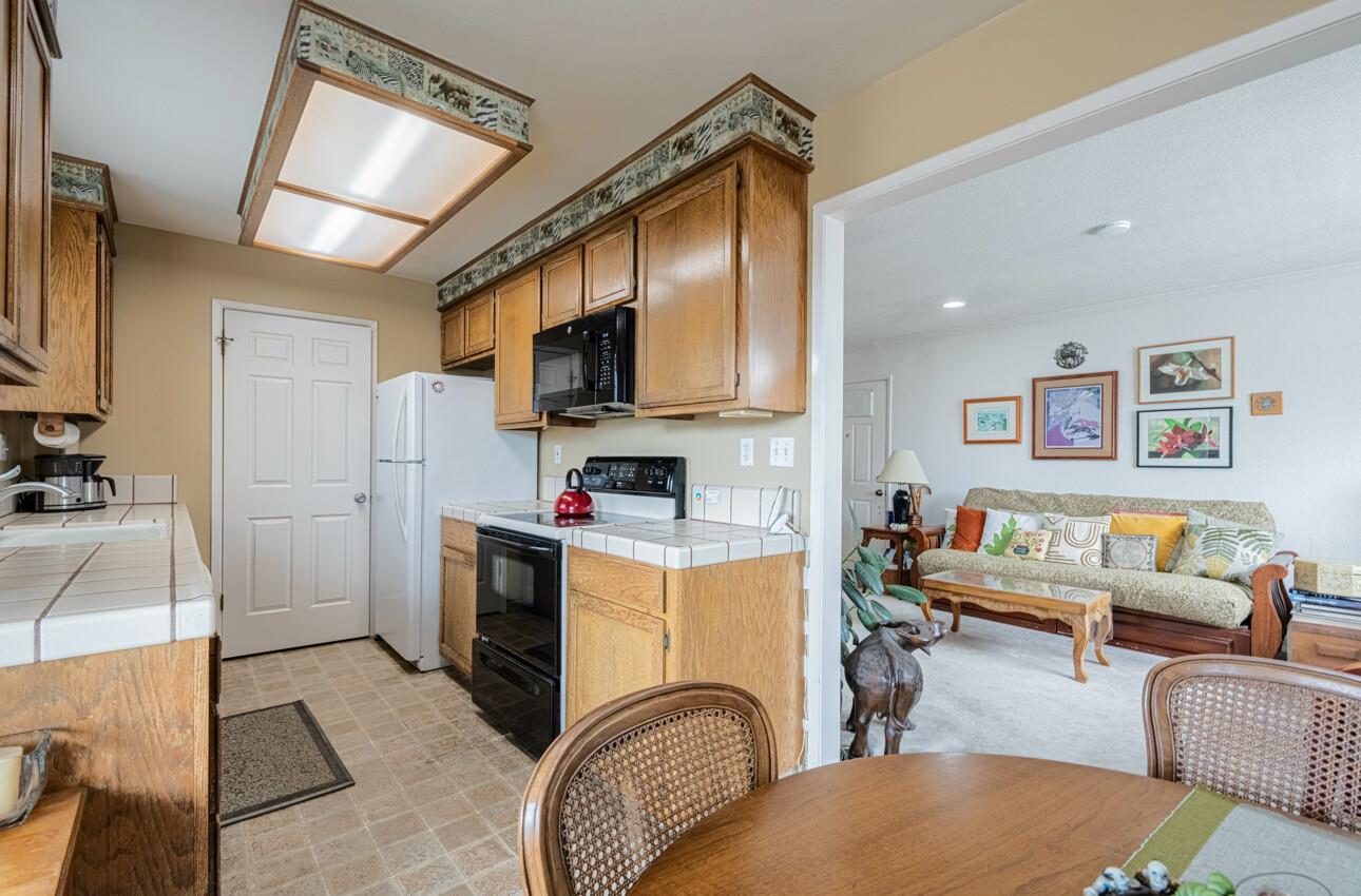 Detail Gallery Image 10 of 24 For 1051 Riker St #7,  Salinas,  CA 93901 - 2 Beds | 1 Baths