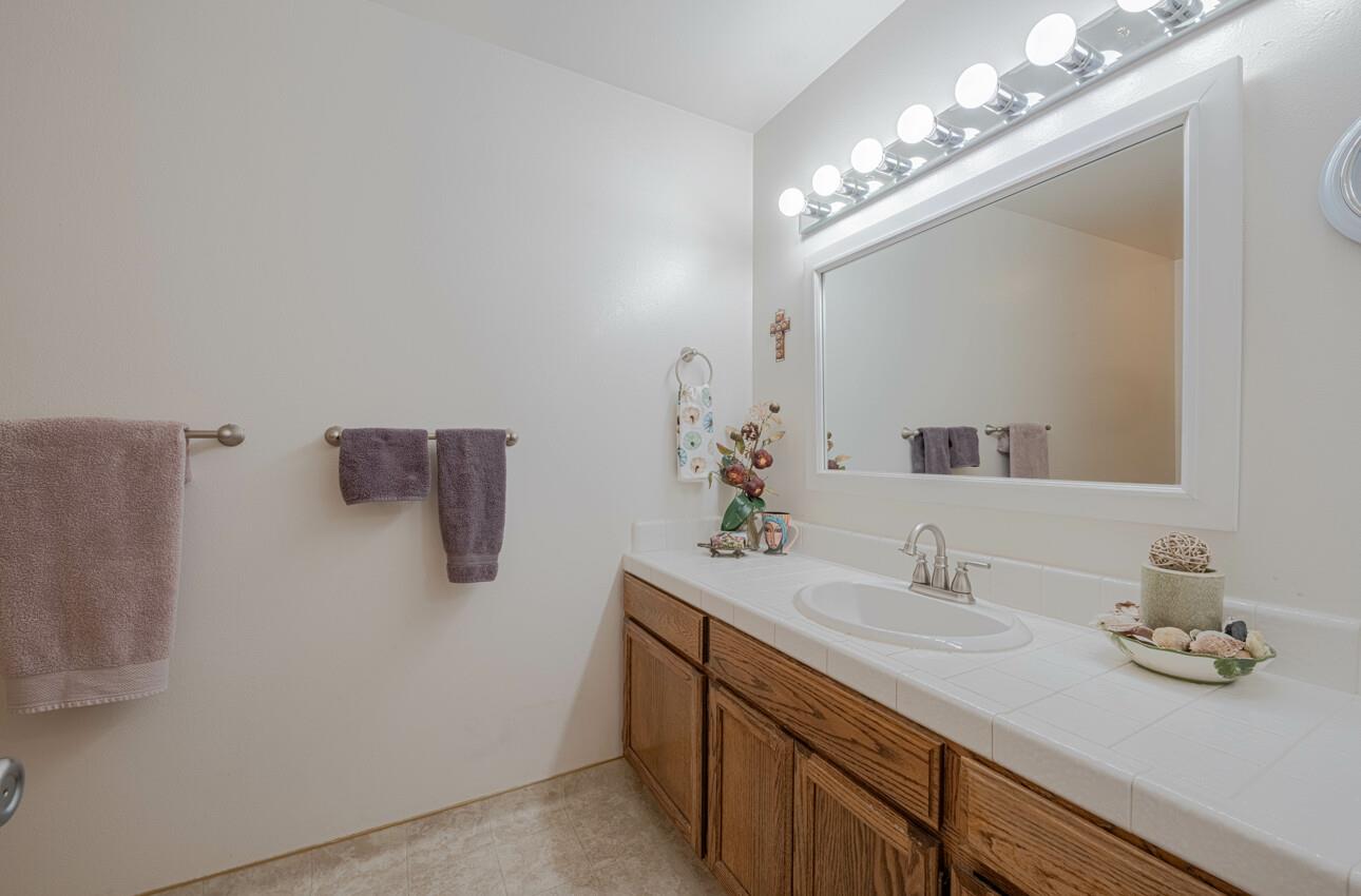 Detail Gallery Image 20 of 24 For 1051 Riker St #7,  Salinas,  CA 93901 - 2 Beds | 1 Baths