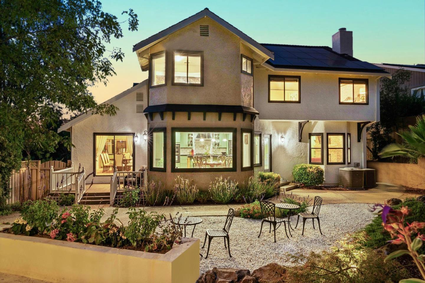 Detail Gallery Image 3 of 14 For 1128 Foxhurst Way, San Jose,  CA 95120 - 5 Beds | 4 Baths