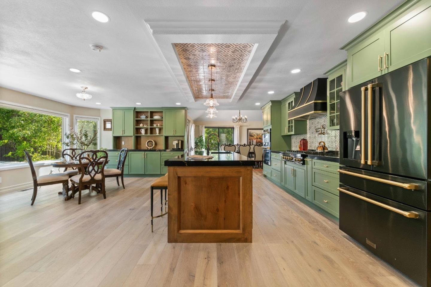 Detail Gallery Image 4 of 14 For 1128 Foxhurst Way, San Jose,  CA 95120 - 5 Beds | 4 Baths