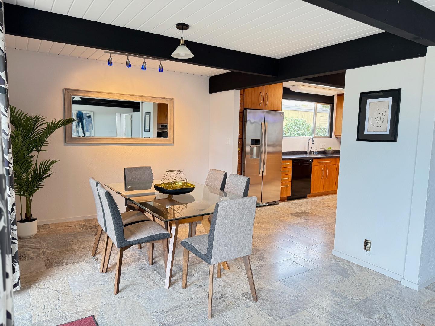 Detail Gallery Image 16 of 61 For 1105 Lorne Way, Sunnyvale,  CA 94087 - 4 Beds | 2 Baths