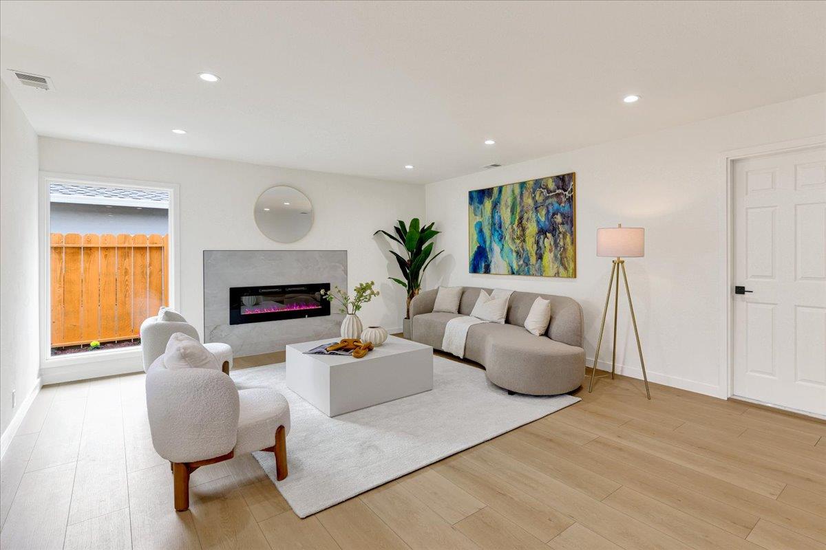 Detail Gallery Image 4 of 50 For 1944 Bernice Way, San Jose,  CA 95124 - 4 Beds | 2 Baths