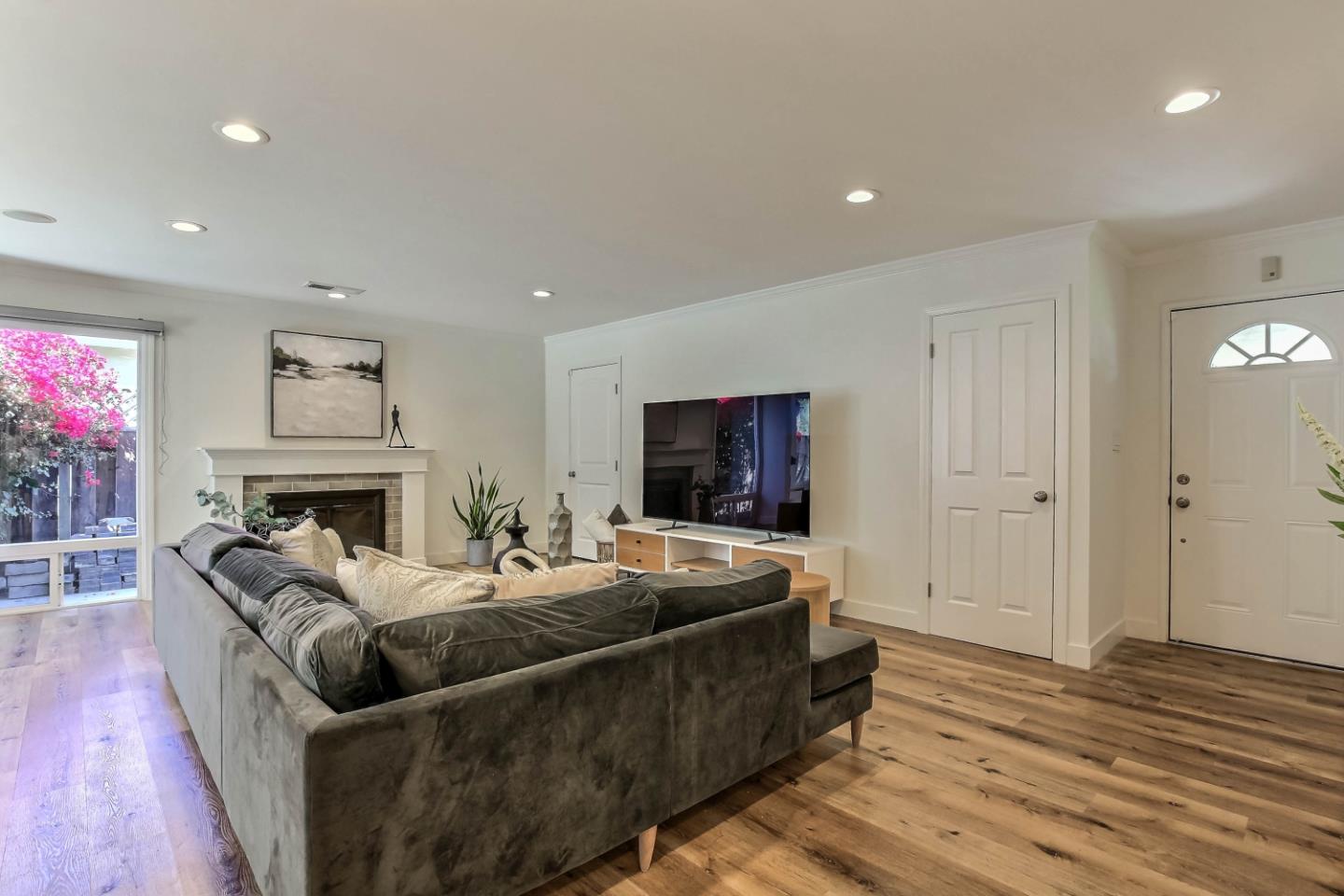 Detail Gallery Image 4 of 22 For 3429 New Jersey Ave, San Jose,  CA 95124 - 3 Beds | 2 Baths